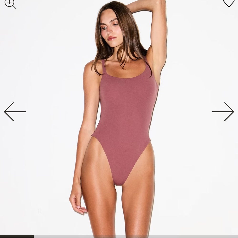 SKIMS Square Neck Bodysuit in Beet